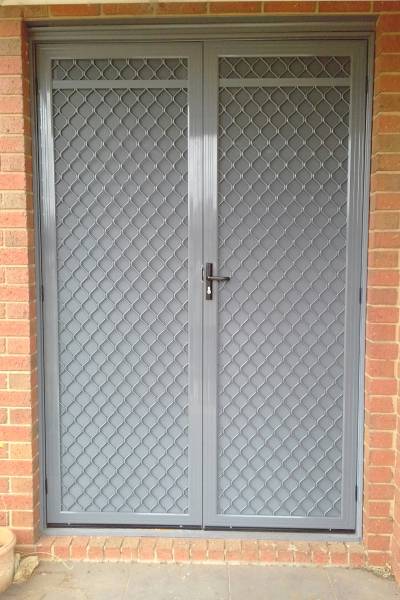 Clear-breeze-Standard-Diamond-Screen-Door-Over-Size