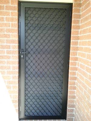 User commentsCb: 25 Black Standard Diamond Screen Door With Jamb Adapter Build Out Installed To The Existing Frame.