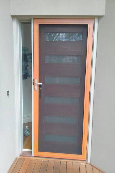 Woodgrain-chrome-satin-handle